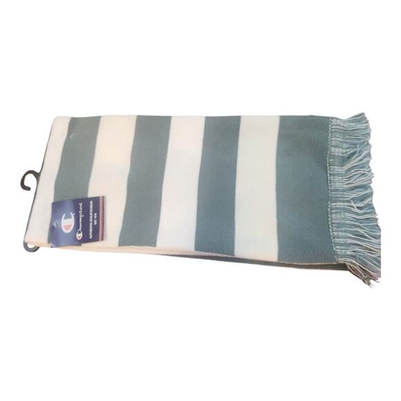 Champion winter scarf NWT green & White - Picture 2 of 6